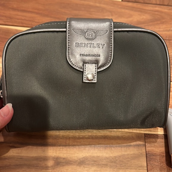 Bentley cosmetic travel bag set - Picture 2 of 6